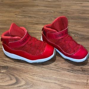 Jordan’s, size 9c, little kids tennis shoe